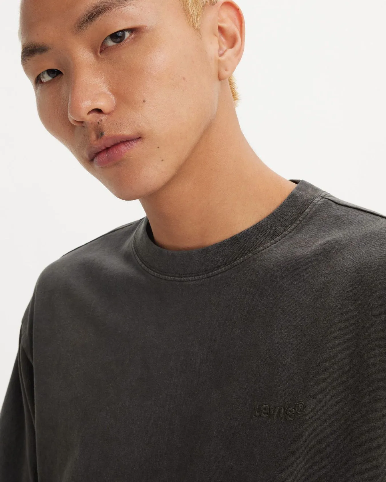 Levi's® Red Tab Vintage Tee - Mineral Wash Pirate Black